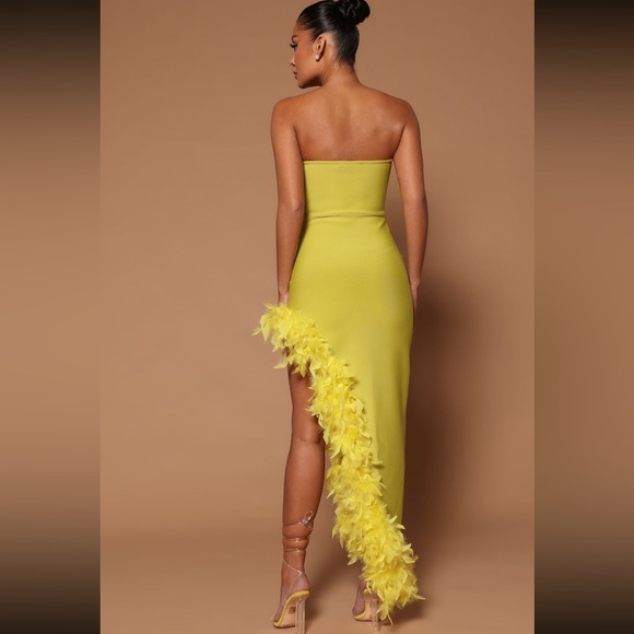 Beautiful chartreuse dress, only worn once. In mint condition. - Picture 5 of 6